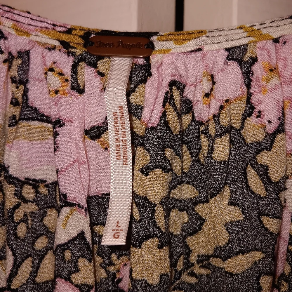 Free People Sweet Memories Boho Floral Blouse. Size L.